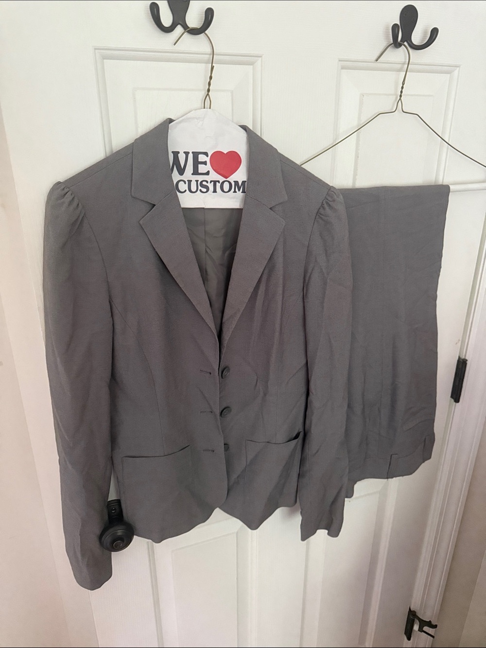 Women's Gray Tailored Blazer and Pants Suit